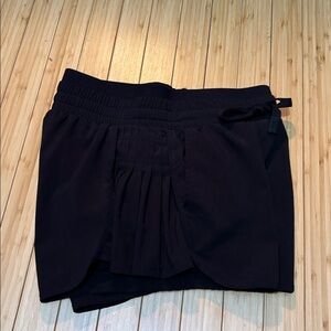 Joy Lab lined shorts with side pleats. Size XS.